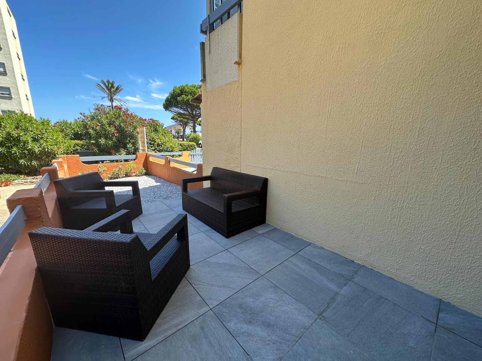 Apartment T2 *